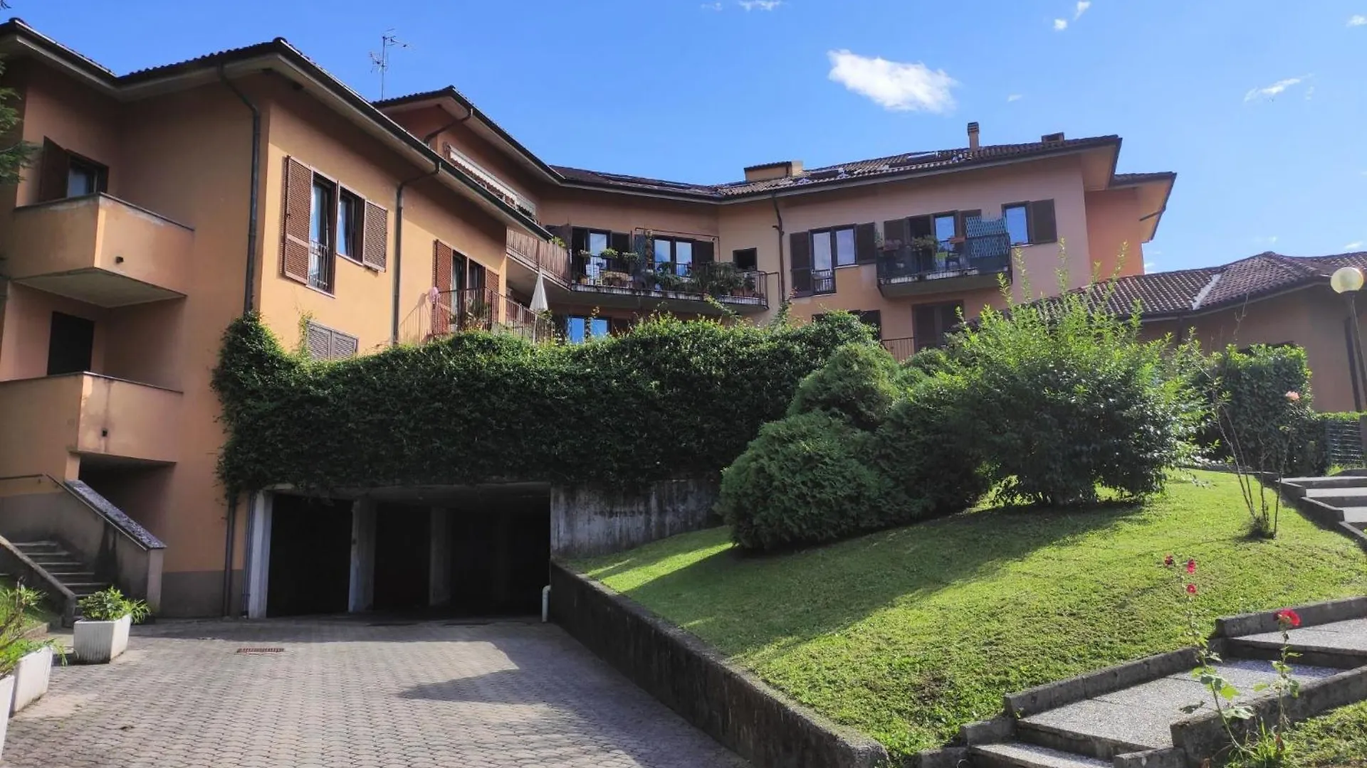 Apartment Magnolia By Interhome Porto Valtravaglia