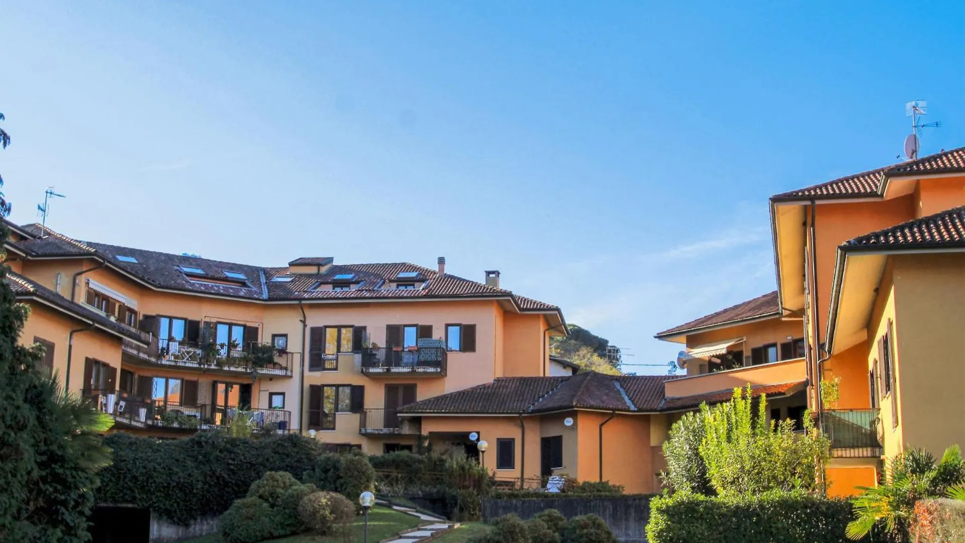 Apartment Magnolia By Interhome Porto Valtravaglia 0*,