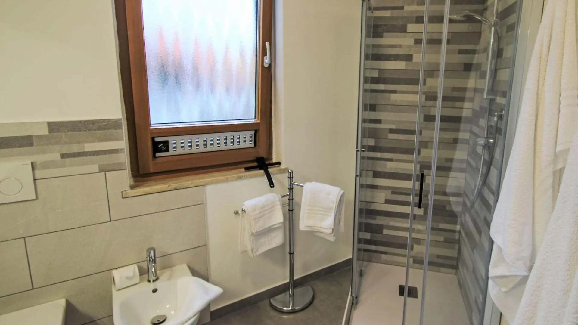 Apartment Magnolia By Interhome Porto Valtravaglia
